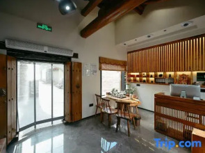 Ruiying Changchun Wenquan Homestay (Xinzhou Ancient City)