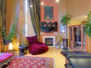 Cozy Emeryville Studio, Near Beaches & Parks!