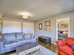 Lakefront Kingsport Home w/ Private Hot Tub!