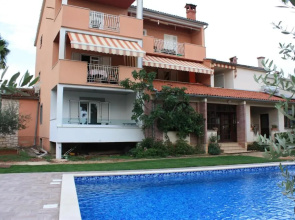 AURA Residence