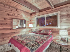 Cholula 811c 4 Bedroom Cabin by RedAwning