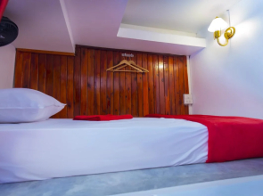 Haad Rin Beach Luxury Hostel