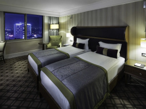 Titanic Port Bakirkoy