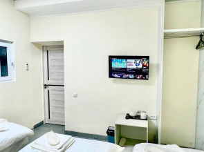 Friends Hostel (Фриендс Хостел)