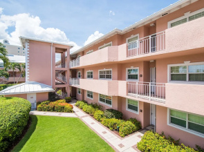 The Colonial Club, Oceanfront Condos