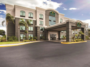 La Quinta Inn & Suites by Wyndham Clearwater South