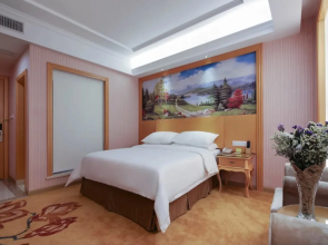 Vienna Hotel (Huizhou Qiuchang Yingbin Road)