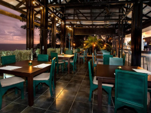 TikiVillas Rainforest Lodge - Adults Only