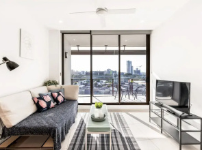 Laguna Apartment