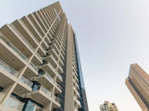 Continental Tower by Luton Vacation Homes
