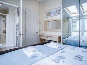2 Manor Lodge - 2 Bedroom Lodge - Pendine