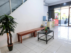 RedDoorz near Ahmad Yani Airport 3