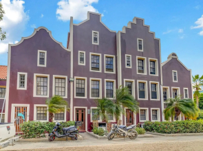 Caribbean Court Apartment Djòdjò