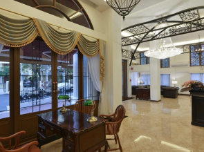 Siam Champs Elyseesi Unique Hotel