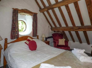 Henblas Coach House