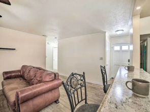 Charming Tallahassee Home 1 Mi to Lake Ella!