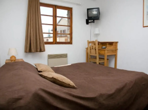 Adonis Hotel Le Chastellan
