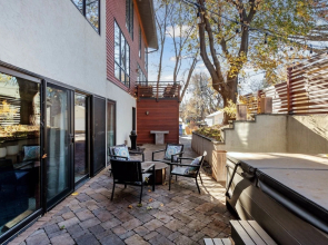 Urban Treehaus