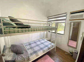 Charming Iloilo City House With Garden View