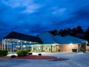 Days Inn by Wyndham Petersburg/South Fort Lee