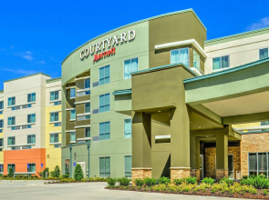 Courtyard Lake Charles