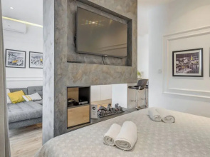 Romanca Deluxe Studio - City View