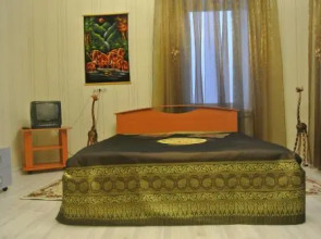 Dom U Naberezhnoy Hostel