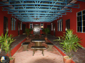Bougainvillea Inn