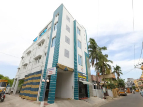 OYO 15857 Saibala Budget Hotel