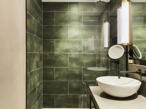 Hotel Indigo London - 1 Leicester Square by IHG