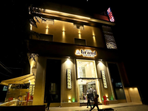 Hotel Grand Girdhar