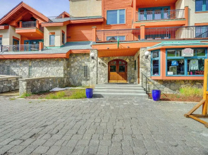 Ski-in/ Out Solitude Ski Village Condo w/ Hot Tub