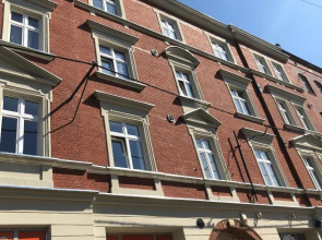 eM Apartment 17
