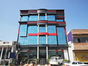 OYO 9388 Yash Hotel