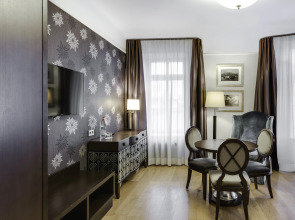 Отель Eurostars Metropole