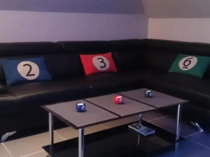 Au Numéro 8