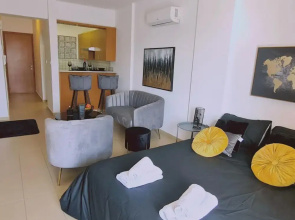77 KPF - Stay Paphos Beyond Studio