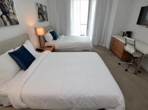 Stunning Bay Views 2 Bed 2 Bath Residence @ Beachwalk