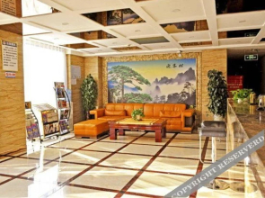 Pebble Motel（Yining Jiefang Road Stalin Street store)(星期六酒店(六星街景区店）)