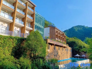 Art Zhenyuan Vacation Hotel