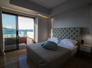 Aianteion Bay Luxury Hotel & Suites