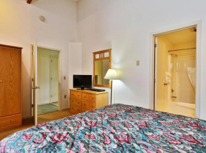 21202 Cedarbrook two bedroom Suite