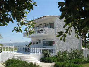 Mariliza Beach Hotel