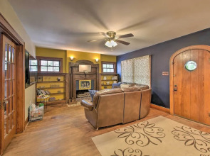 2 Mi to Central Ave: Quaint Hot Springs Home!