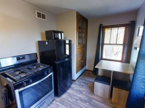 Garfield Park Stay - 5 min to Fountain Square