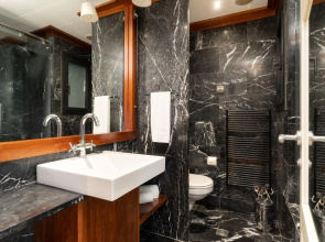 U232 Hotel
