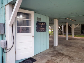 Palmetto Paradise 3 Bedroom Home by RedAwning