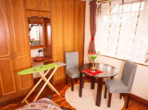 Sherry Homes Qwetu Studio