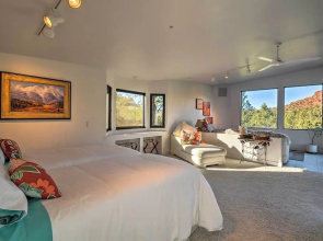 2 Acres & Red Rock Views: Sedona Casita!