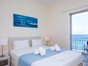 Spacious Apartment on the Beachfront
